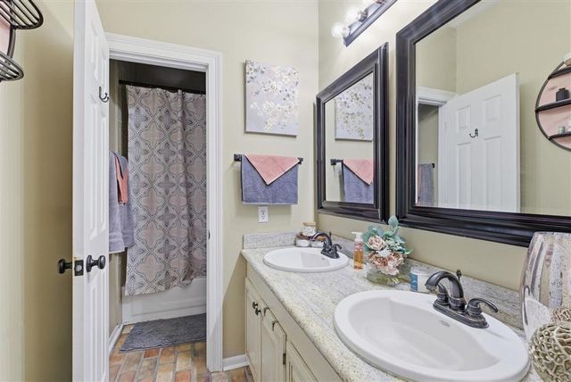 711 Sherry Drive, Sulphur, LA 70663