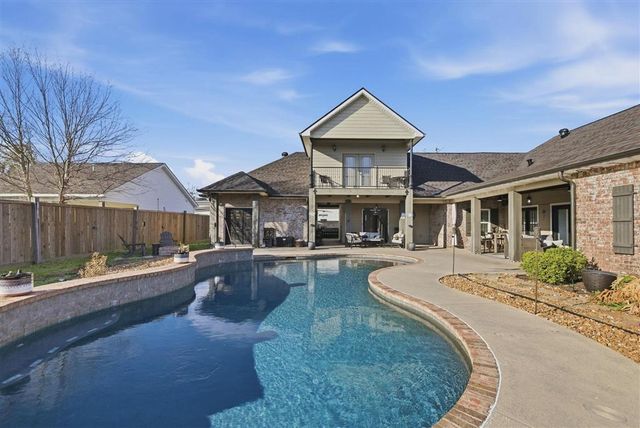 711 Sherry Drive, Sulphur, LA 70663