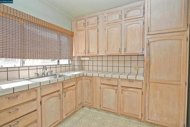 209 Arroyo Ave, San Leandro, CA 94577