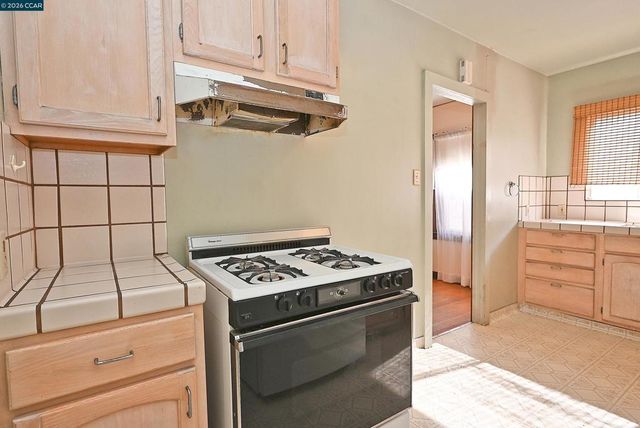 209 Arroyo Ave, San Leandro, CA 94577