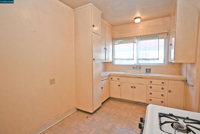 209 Arroyo Ave, San Leandro, CA 94577