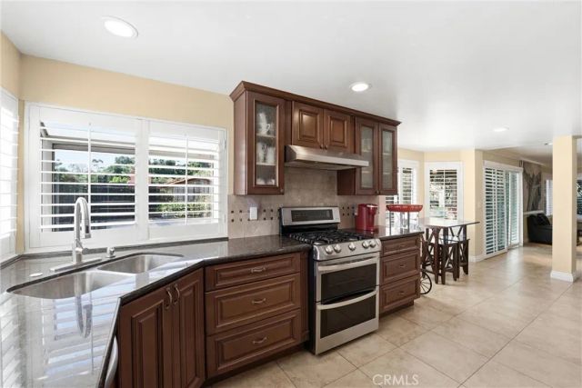 1709 La Mancha, Pomona, CA 91768