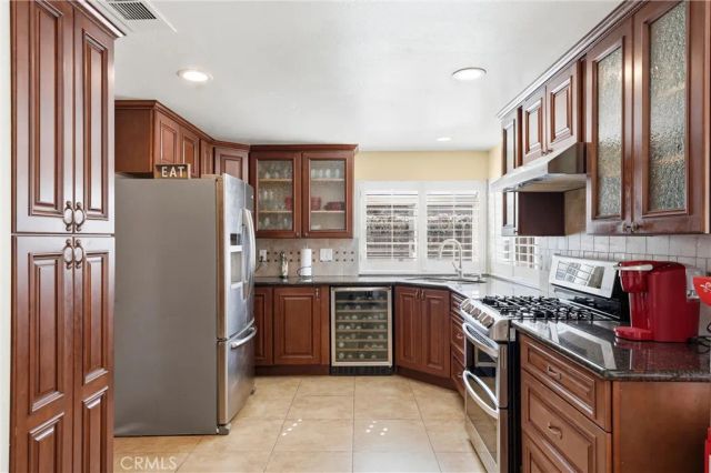 1709 La Mancha, Pomona, CA 91768