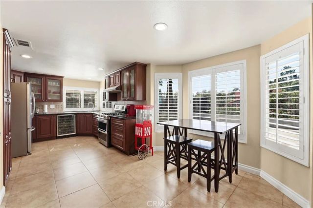 1709 La Mancha, Pomona, CA 91768