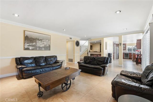 1709 La Mancha, Pomona, CA 91768