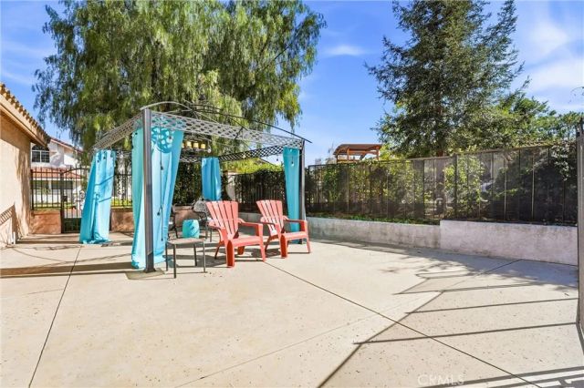 1709 La Mancha, Pomona, CA 91768