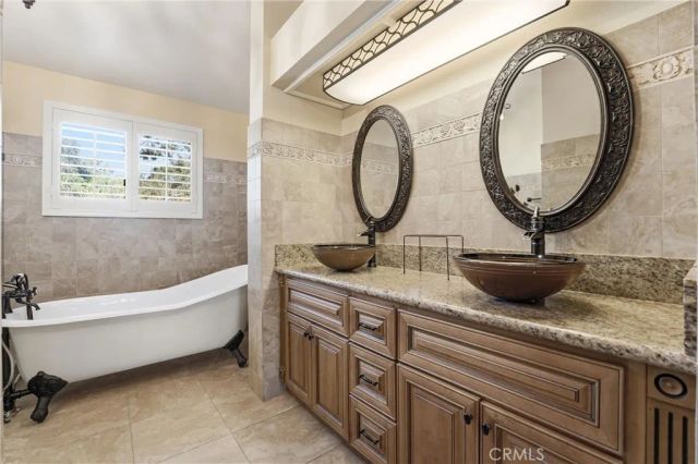 1709 La Mancha, Pomona, CA 91768