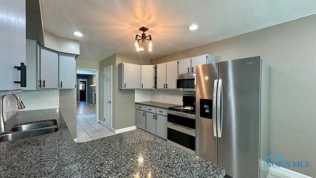 181 S US Highway 23, Fostoria, OH 44830