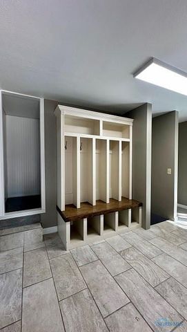 181 S US Highway 23, Fostoria, OH 44830