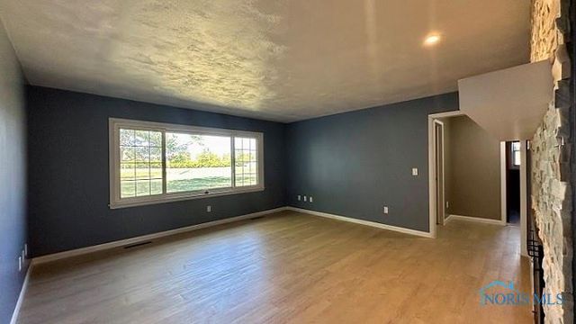 181 S US Highway 23, Fostoria, OH 44830