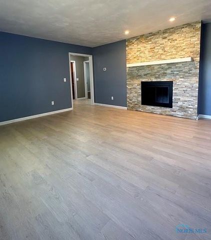 181 S US Highway 23, Fostoria, OH 44830