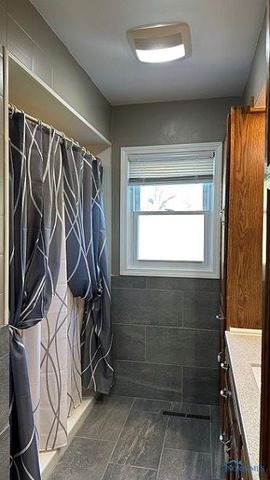 181 S US Highway 23, Fostoria, OH 44830