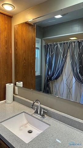 181 S US Highway 23, Fostoria, OH 44830