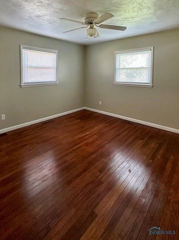 181 S US Highway 23, Fostoria, OH 44830