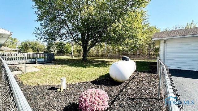 181 S US Highway 23, Fostoria, OH 44830