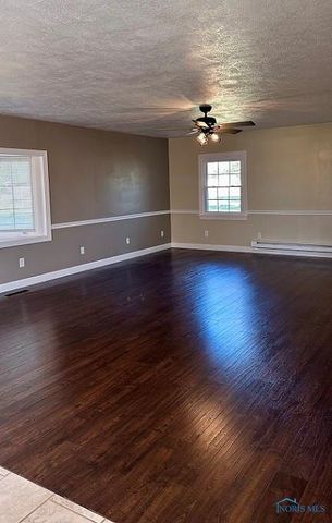 181 S US Highway 23, Fostoria, OH 44830