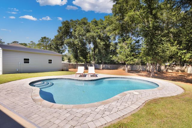 5364 Wyndell Circle, Crestview, FL 32539