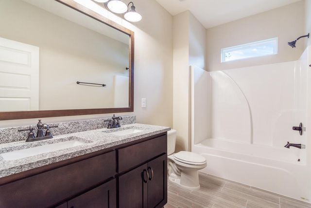 5364 Wyndell Circle, Crestview, FL 32539