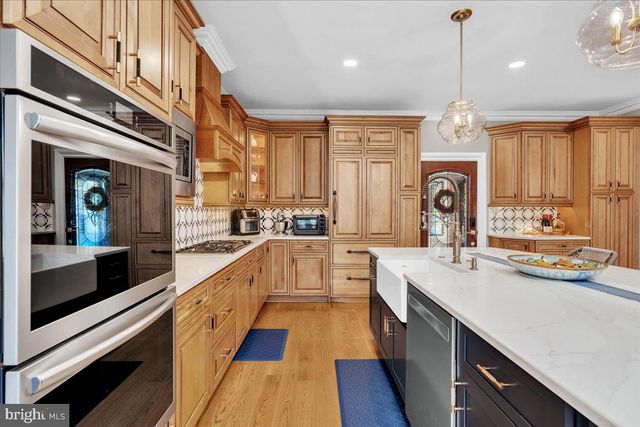 341 STATION AVE, Haddonfield, NJ 08033