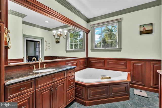 341 STATION AVE, Haddonfield, NJ 08033