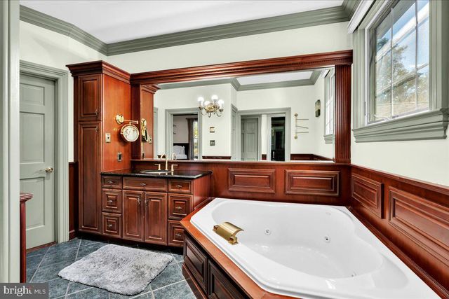 341 STATION AVE, Haddonfield, NJ 08033