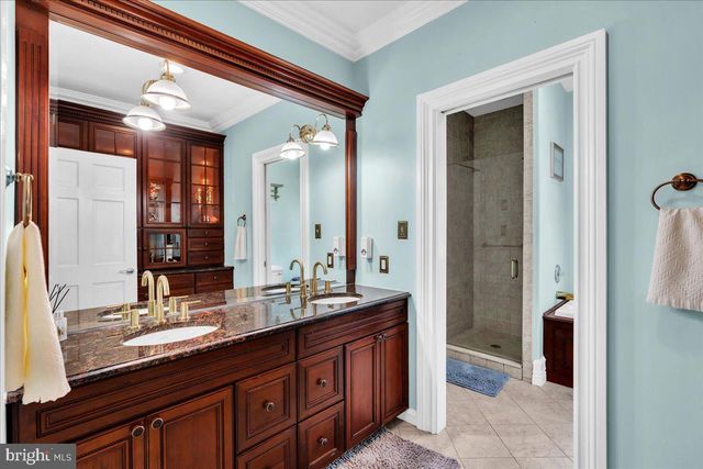 341 STATION AVE, Haddonfield, NJ 08033