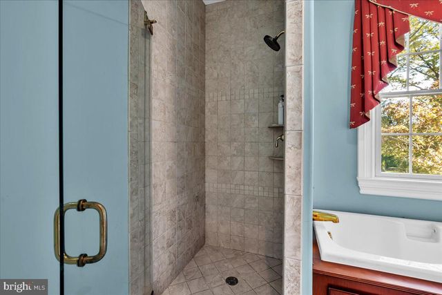 341 STATION AVE, Haddonfield, NJ 08033