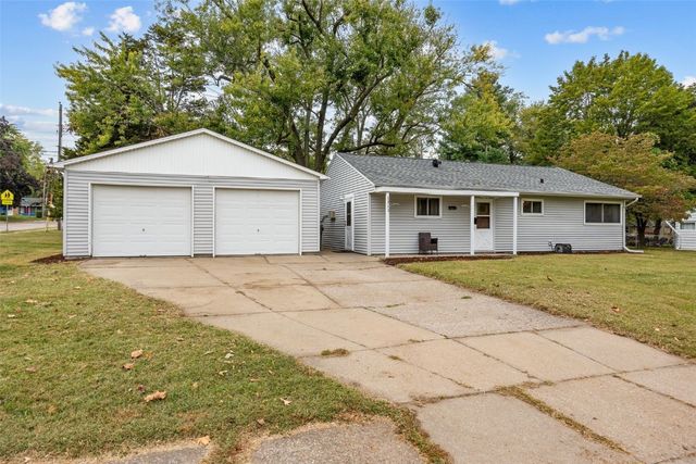 1313 Ash Street, Iowa City, IA 52240