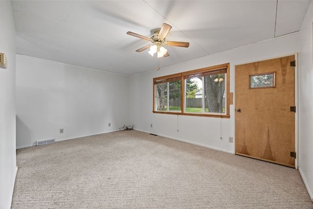 1313 Ash Street, Iowa City, IA 52240