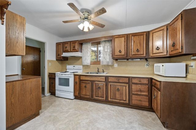 1313 Ash Street, Iowa City, IA 52240