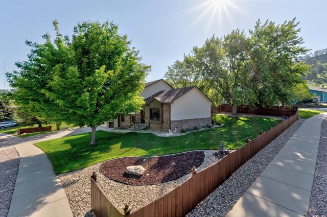 2708 WESTGATE DR, Rapid, SD 57702