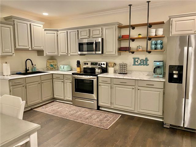 105 Travellers Way, St Simons Island, GA 31522