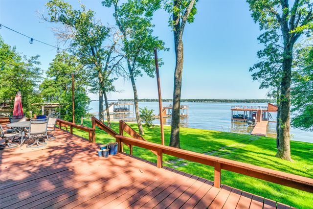 194 Shady Shores Drive, Mabank, TX 75156