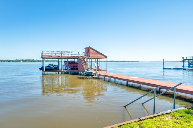 194 Shady Shores Drive, Mabank, TX 75156