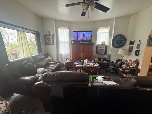1447 Foliage St, Wilkinsburg, PA 15221