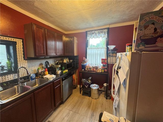 1447 Foliage St, Wilkinsburg, PA 15221
