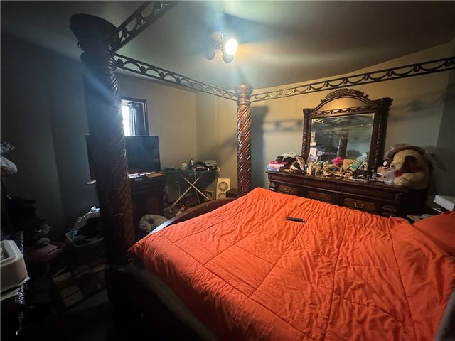1447 Foliage St, Wilkinsburg, PA 15221