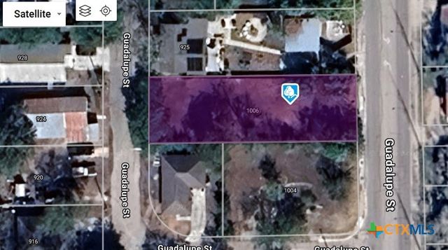 1006 N Guadalupe Street, Seguin, TX 78155