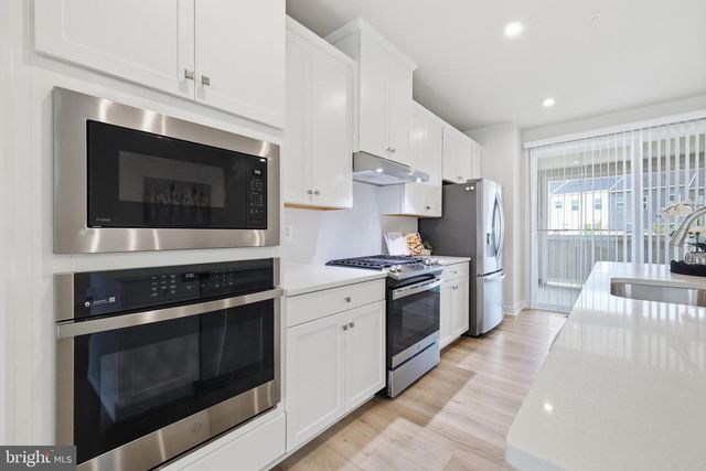 8115 PRIMROSE LN, Laurel, MD 20723