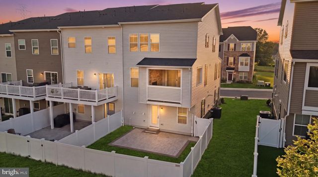 8115 PRIMROSE LN, Laurel, MD 20723