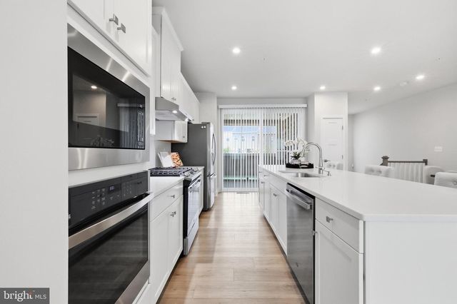 8115 PRIMROSE LN, Laurel, MD 20723