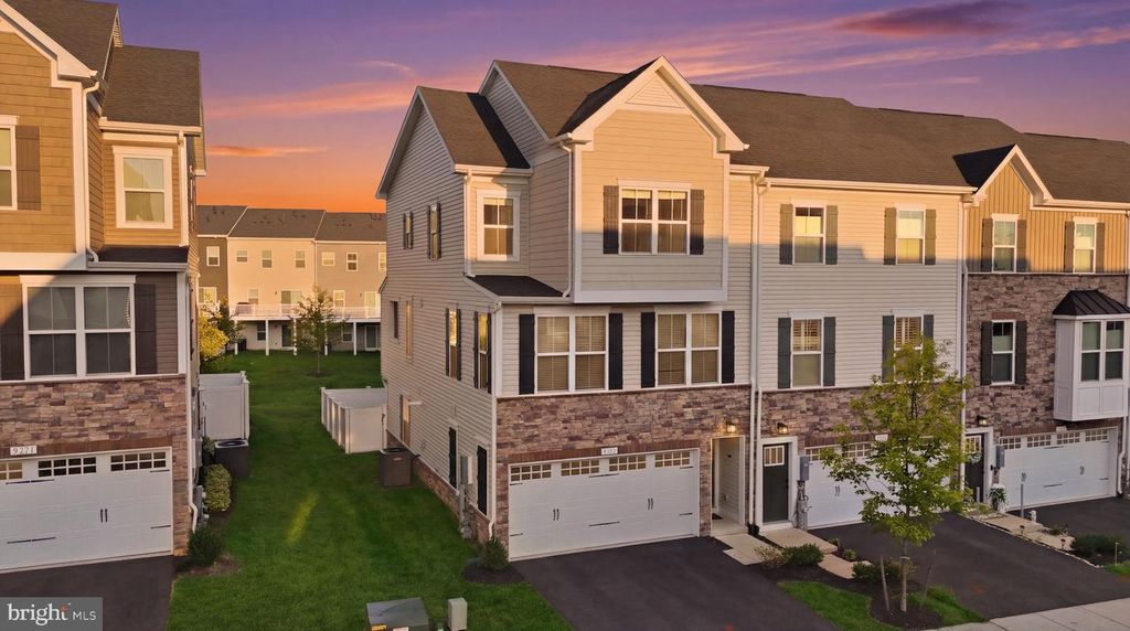 8115 PRIMROSE LN, Laurel, MD 20723