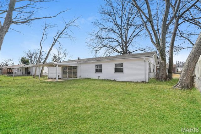 660 Brookstone Drive, Florissant, MO 63033