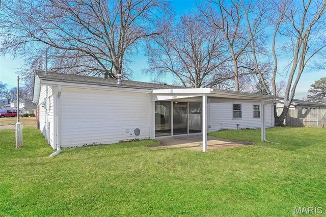 660 Brookstone Drive, Florissant, MO 63033