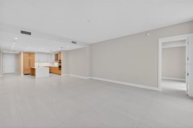 275 1ST AVENUE S 1903, St Petersburg, FL 33701