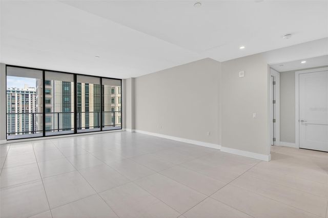 275 1ST AVENUE S 1903, St Petersburg, FL 33701