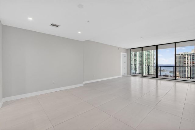 275 1ST AVENUE S 1903, St Petersburg, FL 33701