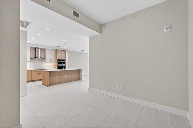 275 1ST AVENUE S 1903, St Petersburg, FL 33701