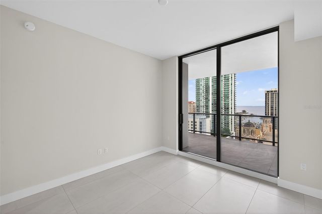 275 1ST AVENUE S 1903, St Petersburg, FL 33701