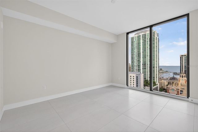 275 1ST AVENUE S 1903, St Petersburg, FL 33701